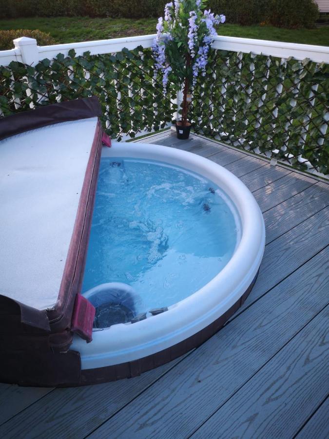 Hot Tub Hols 61 Kingfisher Court Hotel Tattershall Esterno foto