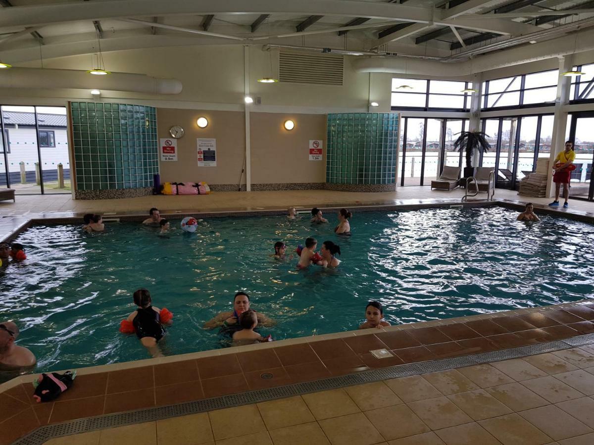 Hot Tub Hols 61 Kingfisher Court Hotel Tattershall Esterno foto